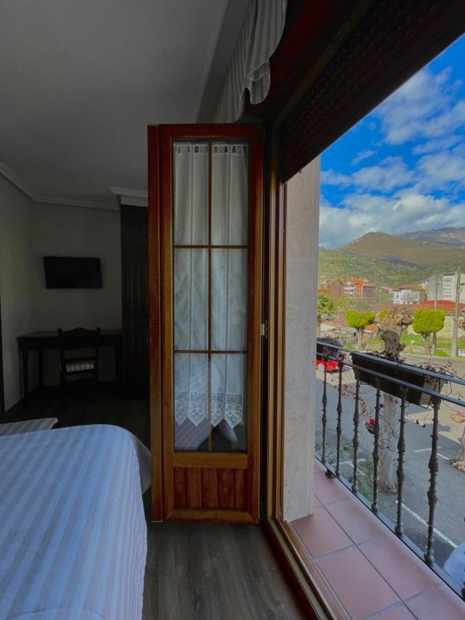 Hotel Rural El Torrejon Arenas De Cabrales Eksteriør billede