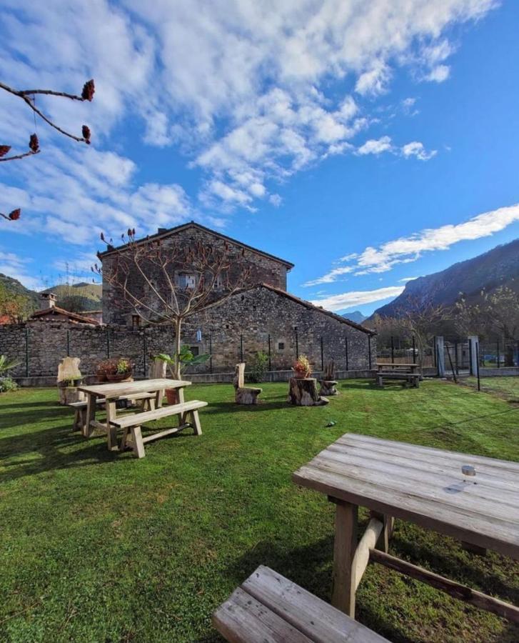Hotel Rural El Torrejon Arenas De Cabrales Eksteriør billede