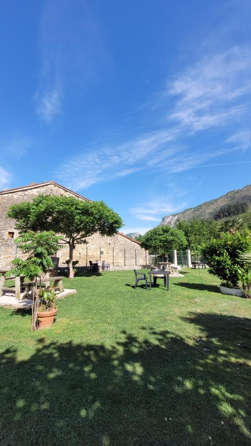 Hotel Rural El Torrejon Arenas De Cabrales Eksteriør billede