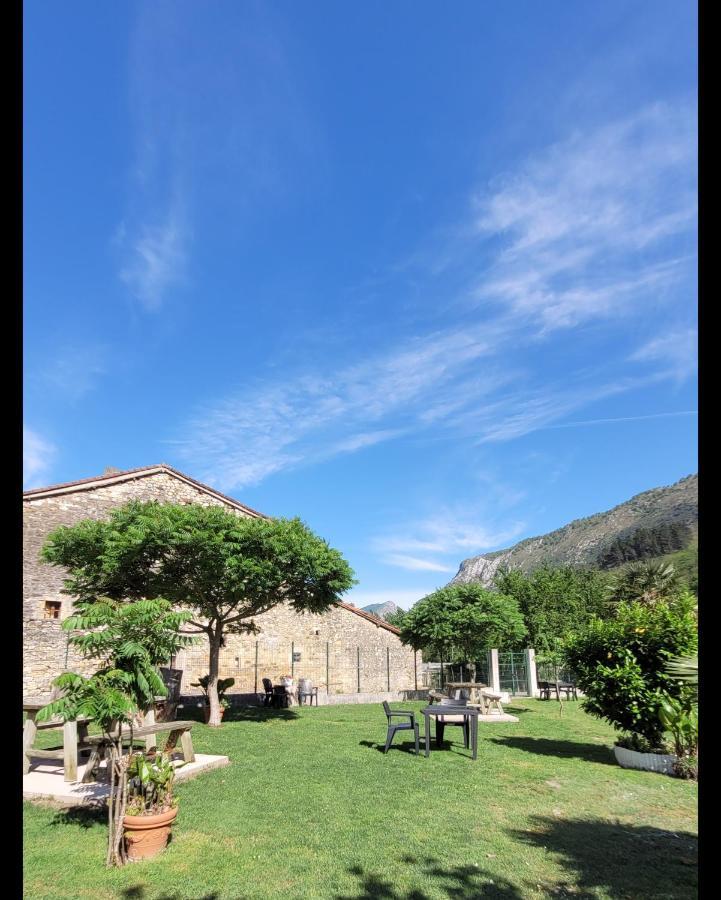 Hotel Rural El Torrejon Arenas De Cabrales Eksteriør billede